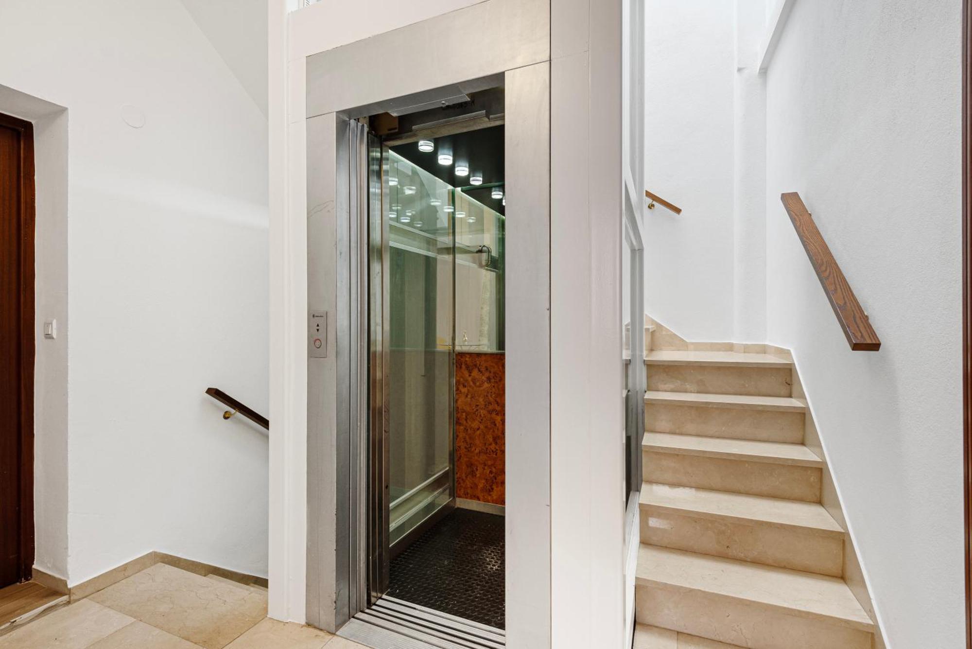 Apartament Trinidad Grund Centro Malaga Zewnętrze zdjęcie